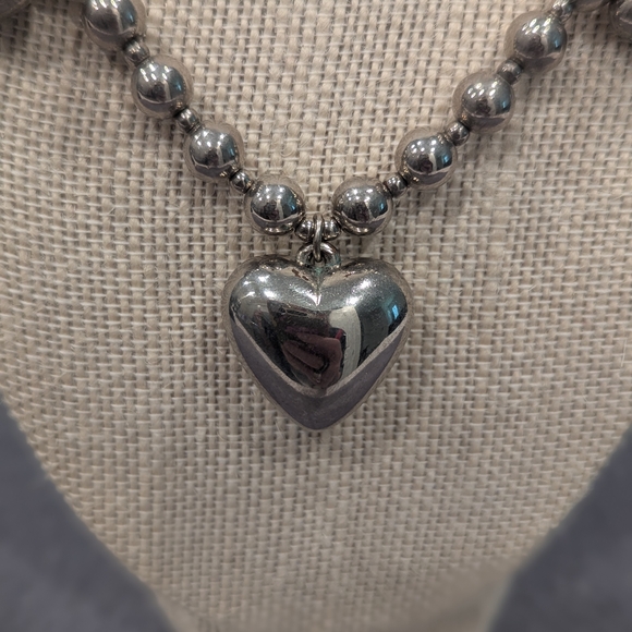 ✨ Vintage Sterling Silver Puffy Heart Necklace – 36.26g – Mid-Century Estate ✨ - Picture 7 of 8